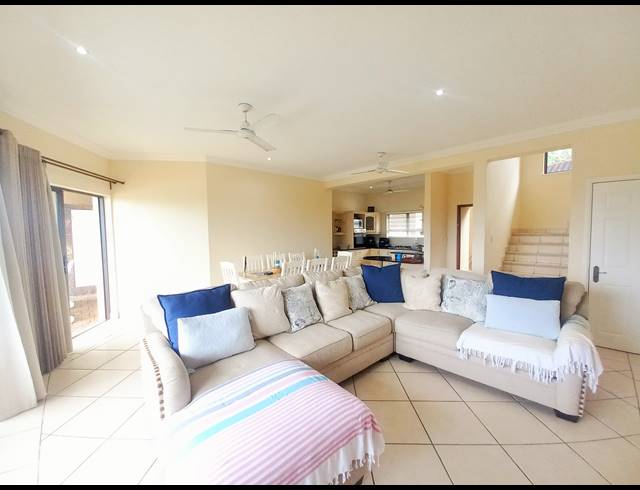 4 BEDROOM APARTMENT FOR SALE IN SHELLY BEACH